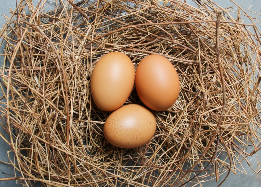 How long can you keep eggs unrefrigerated