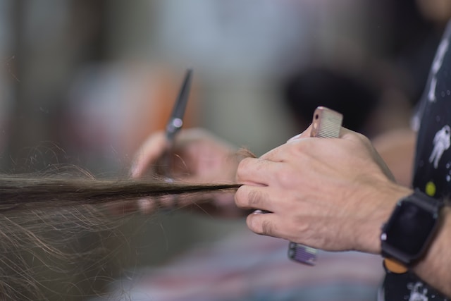 How do you get nits out of your hair without a comb?