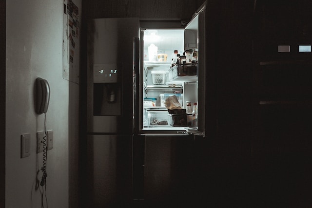 Do mustard and ketchup need to be refrigerated?