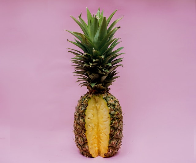 does-your-tongue-burn-after-eating-pineapple-here-is-why-and-how-to