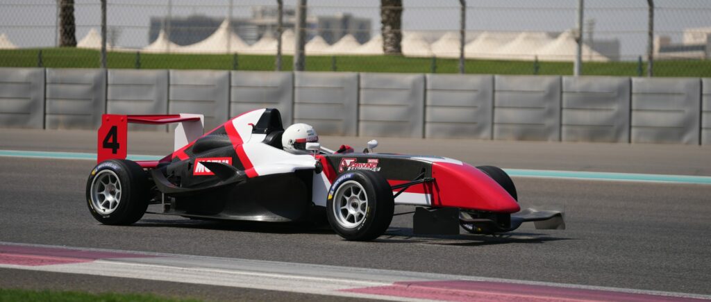 What is the 0 100 mph of an f1 car