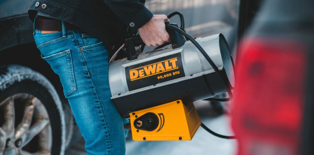 How many gallons of propane are in a 100 pound tank