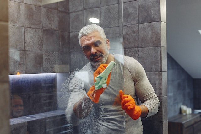 What is the best shower cleaner for mold and mildew?