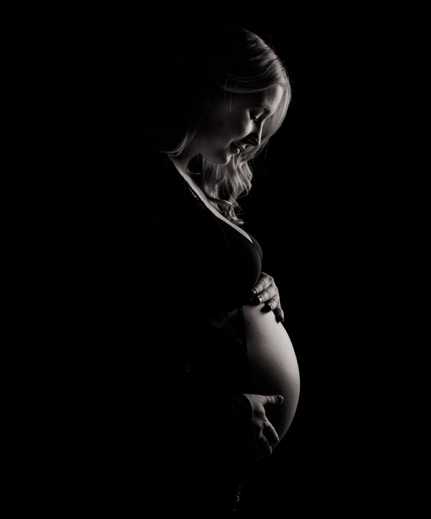 What color is pee when your pregnant