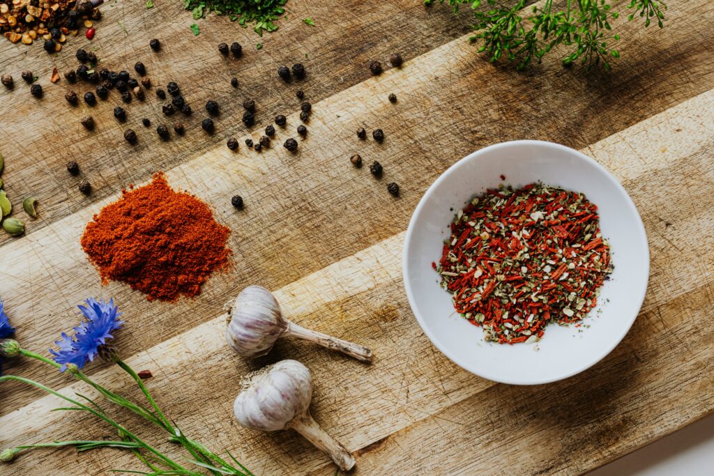 What does 1 cloves of garlic look like?