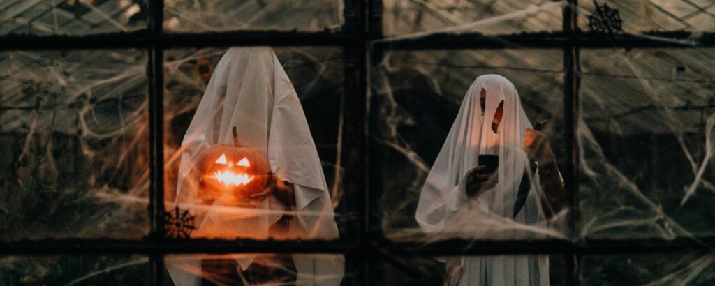 Who survives in 13 ghosts