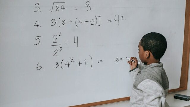 What is 6/10 equal to in fractions?