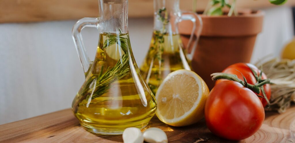 What does drinking lemon juice and olive oil and honey do for the body