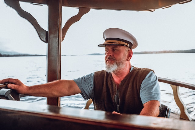 How much does captain lee get paid