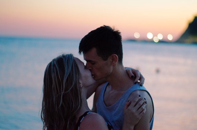 What does a slow kiss mean