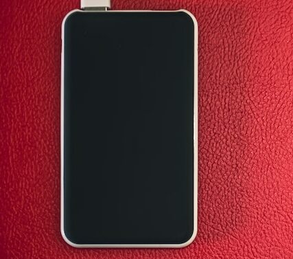 What to do if your phone gets wet and the screen is black?