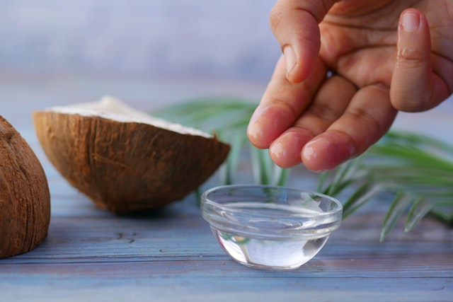 Does coconut oil get moldy?