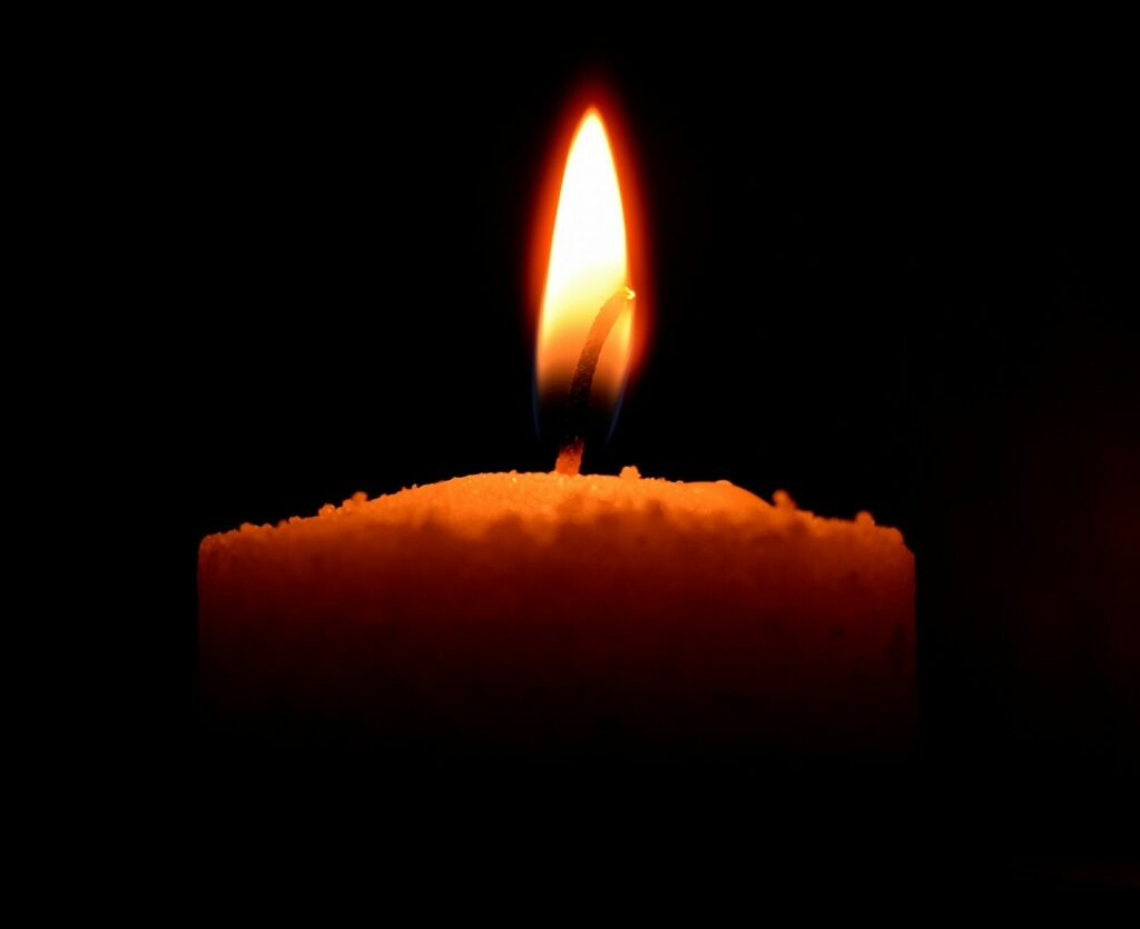 What is the meaning to cant hold a candle to