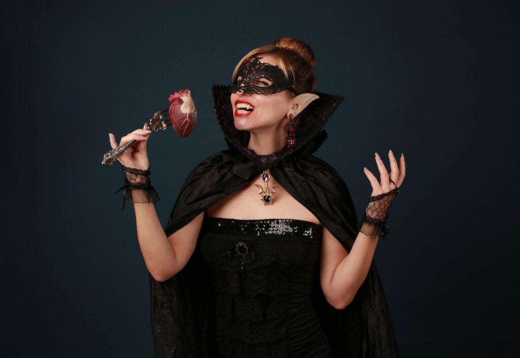 Who turned anna into a vampire?