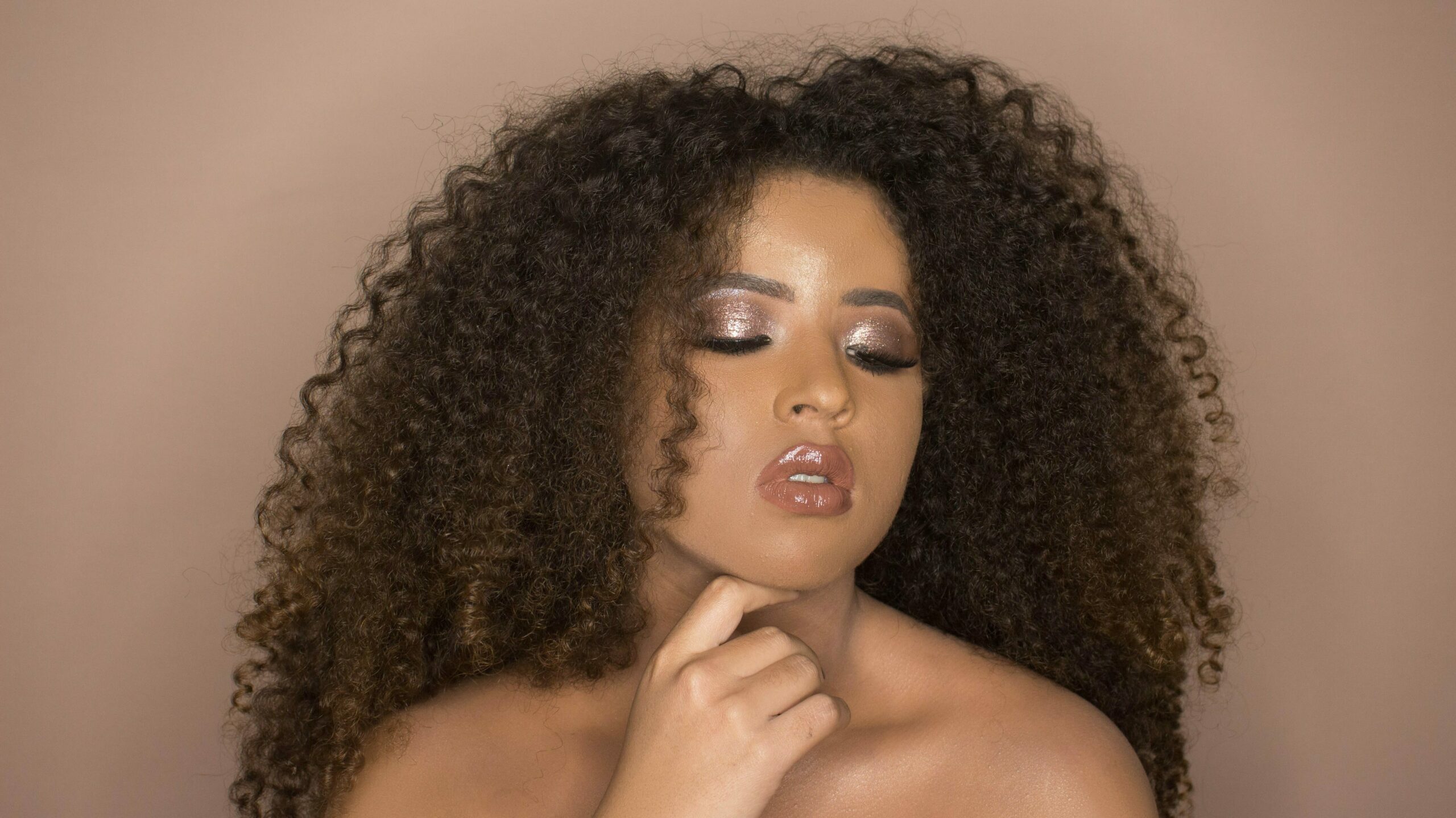 What kind of mold looks like hair? Gek Buzz