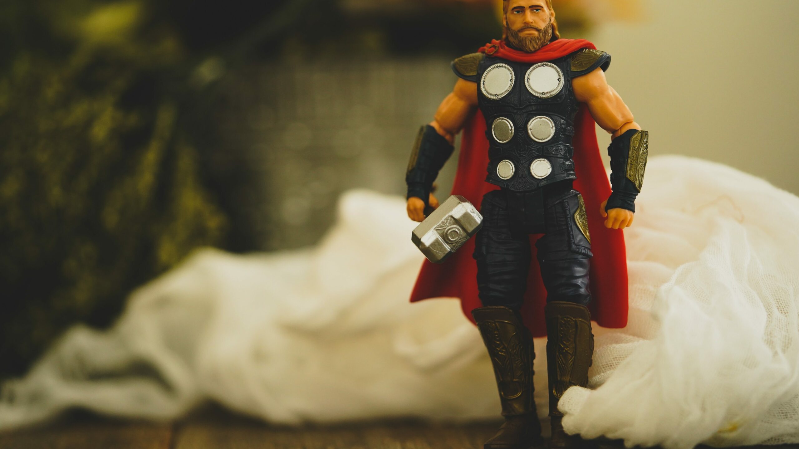 Who wins dr strange or thor