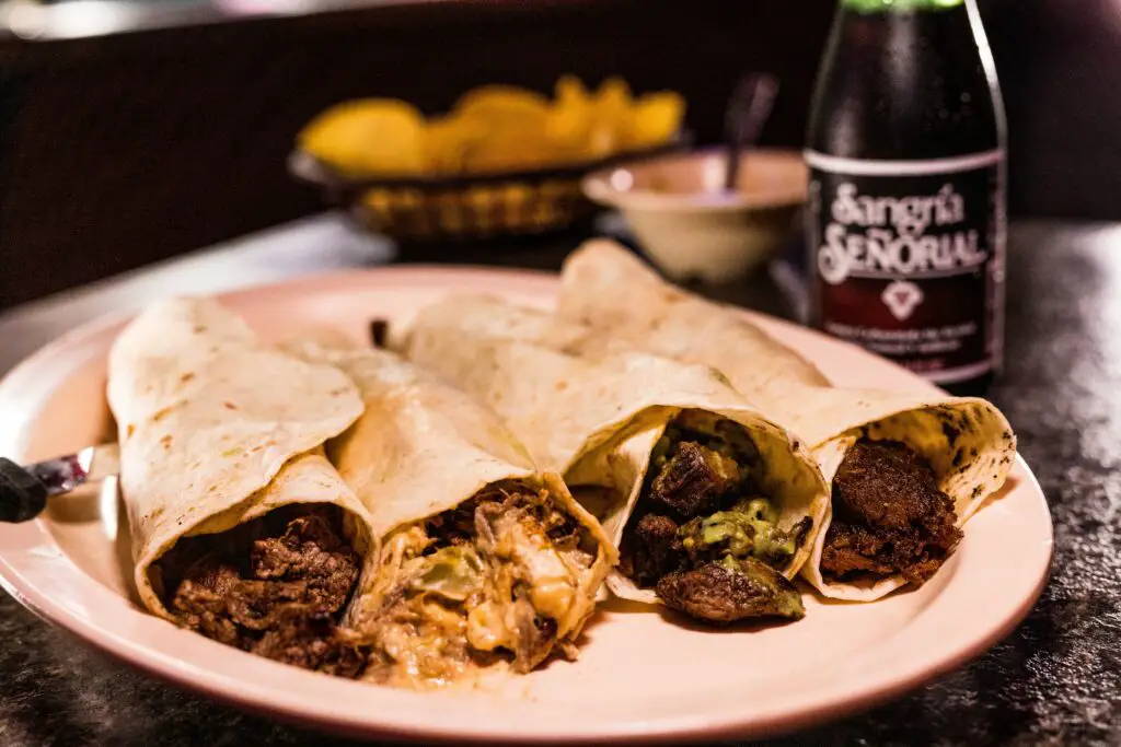 What is al pastor vs carnitas? Gek Buzz