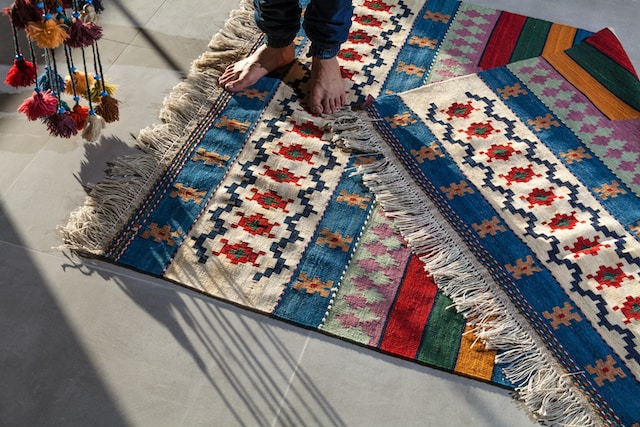 Does carpet absorb sound from neighbours?
