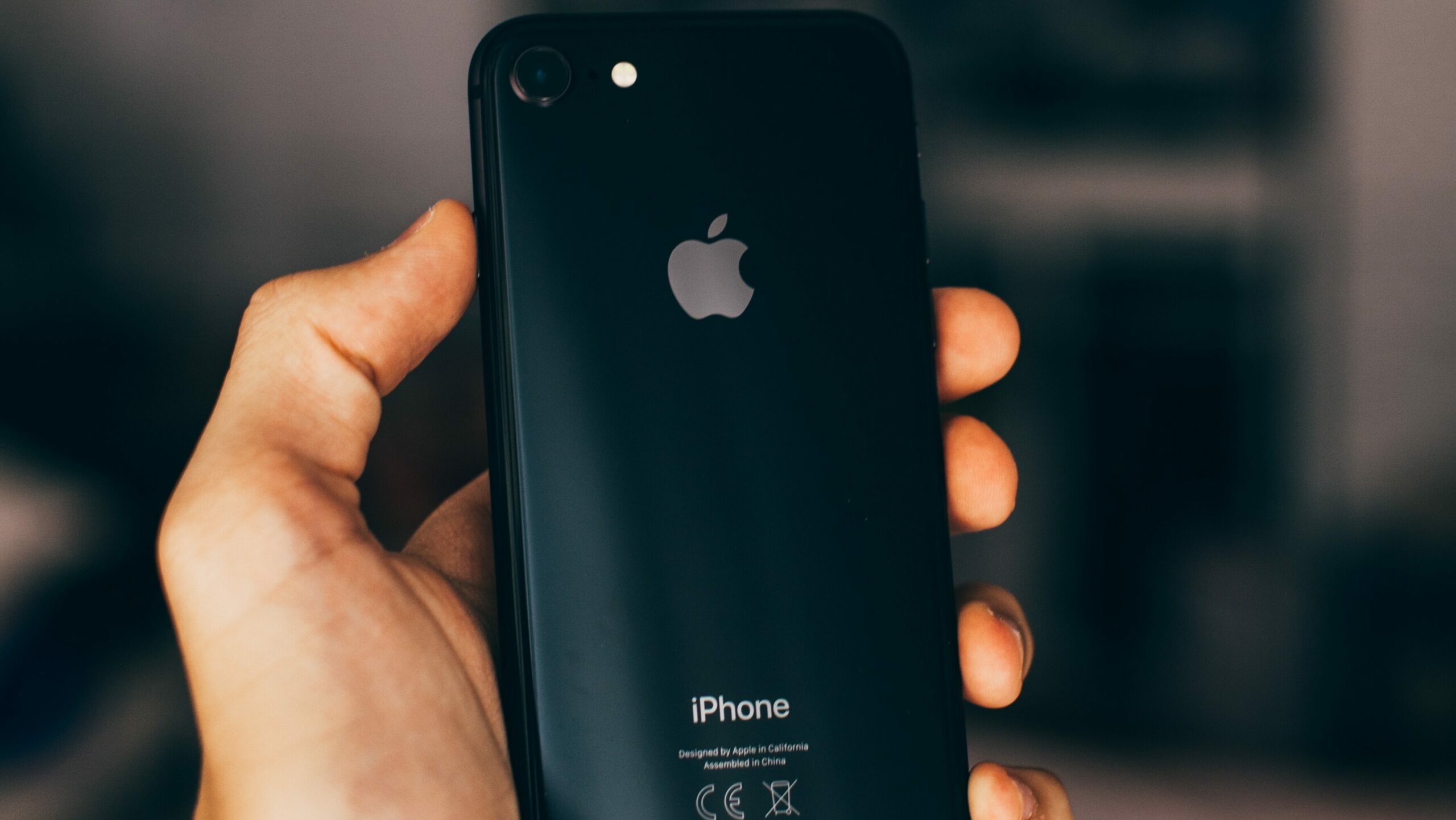 Is iphone 8 3g or 4g?