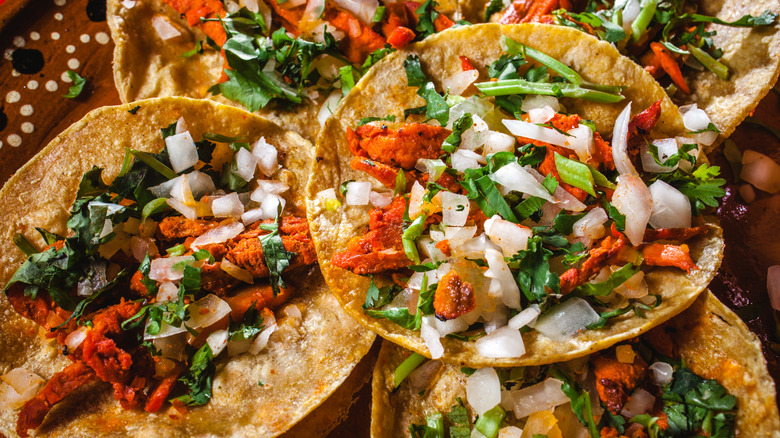 What is Ai pastor vs carnitas?